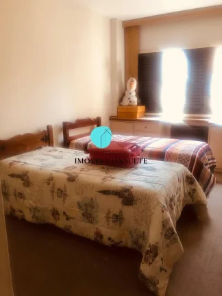 Imagem Apartamento à venda, 142m² com 3 dormitórios e 1 vaga em Higienópolis, SP.