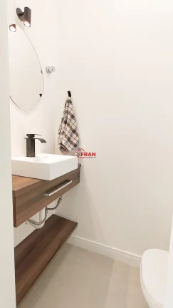 Imagem Belissíma Casa moderna 2 pavimentos com 3 Suite 2 vgas,.