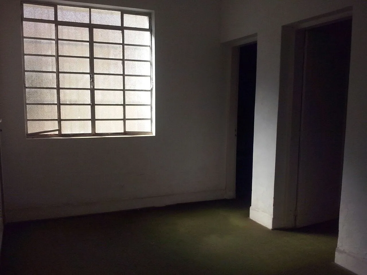 Imagem Comercial à venda e locação 5 Quartos, 2 Suites, 3 Vagas, 650M², Centro, Pindamonhangaba - SP