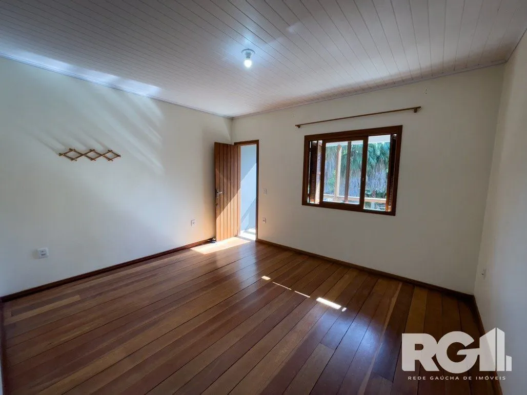 Imagem Casa 4 dormitórios na Azenha.