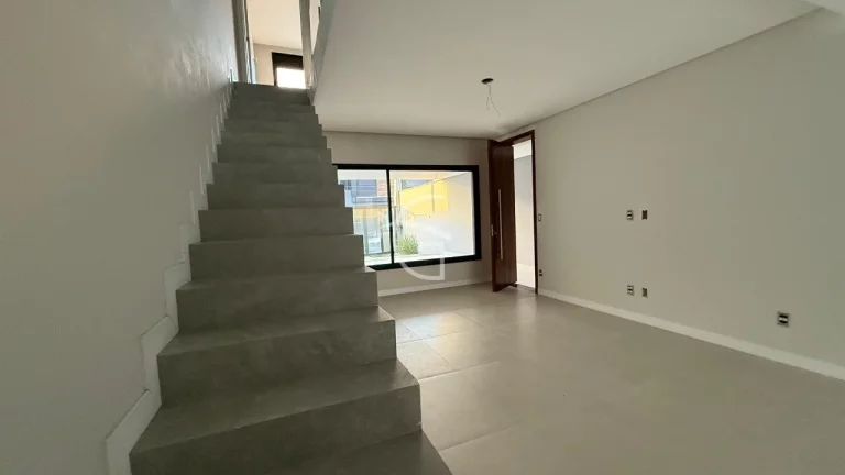 Imagem Linda Casa Residencial à Venda no Saguaçu, Joinville!