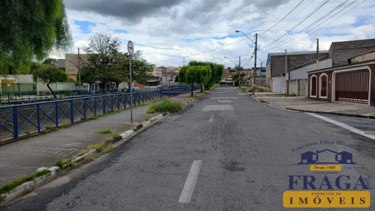 Imagem TERRENO DE ESQUINA C/ 252,27 M²