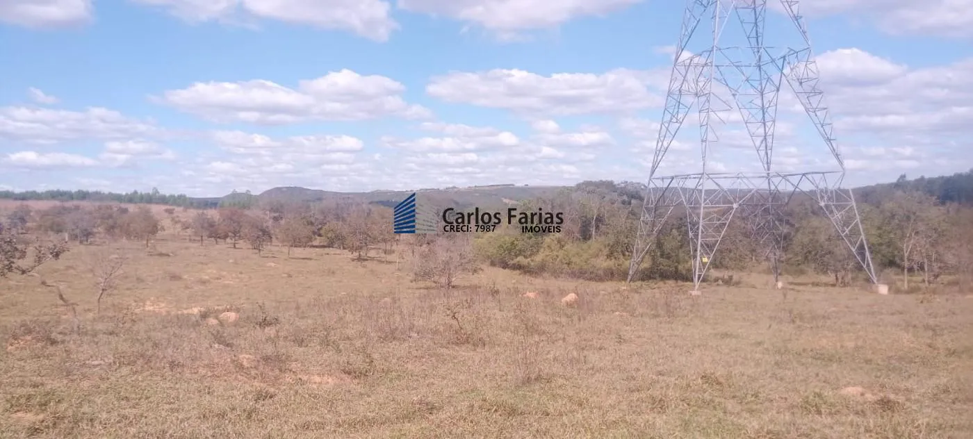 Imagem Chácara para Venda em Cidade Ocidental, Área Rural de Cidade Ocidental, 3 dormitórios, 1 banheiro, 2 vagas