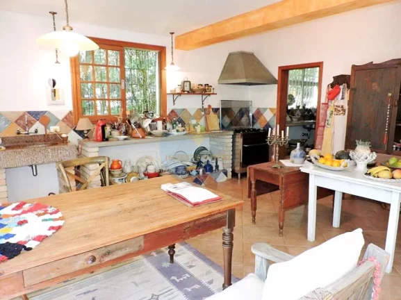 Imagem Casa em Condomínio a Venda no bairro Granja Viana - Embu das Artes, SP