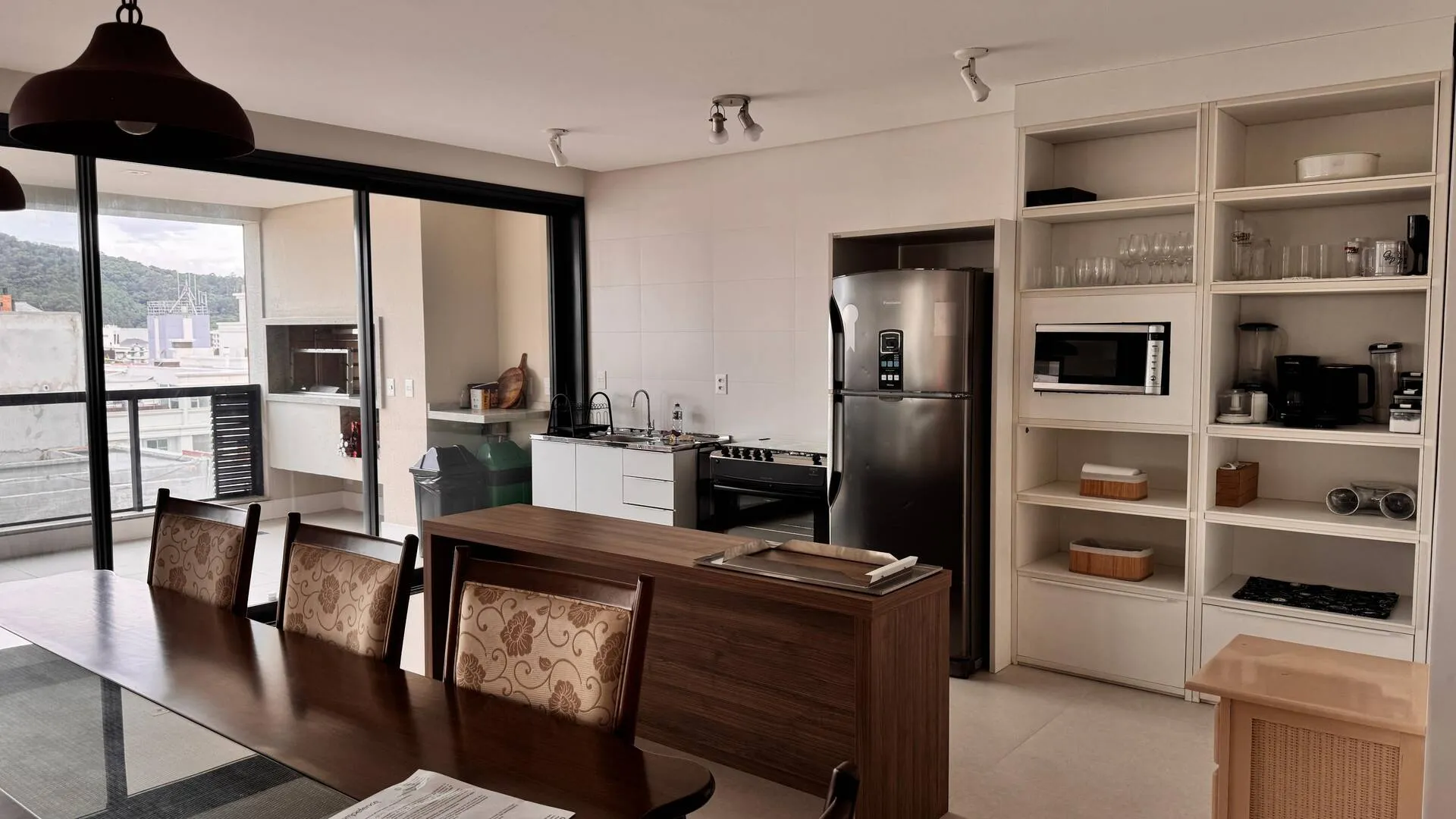 Imagem Apartamento duplex novo para temporada em Jurerê - vista para o mar