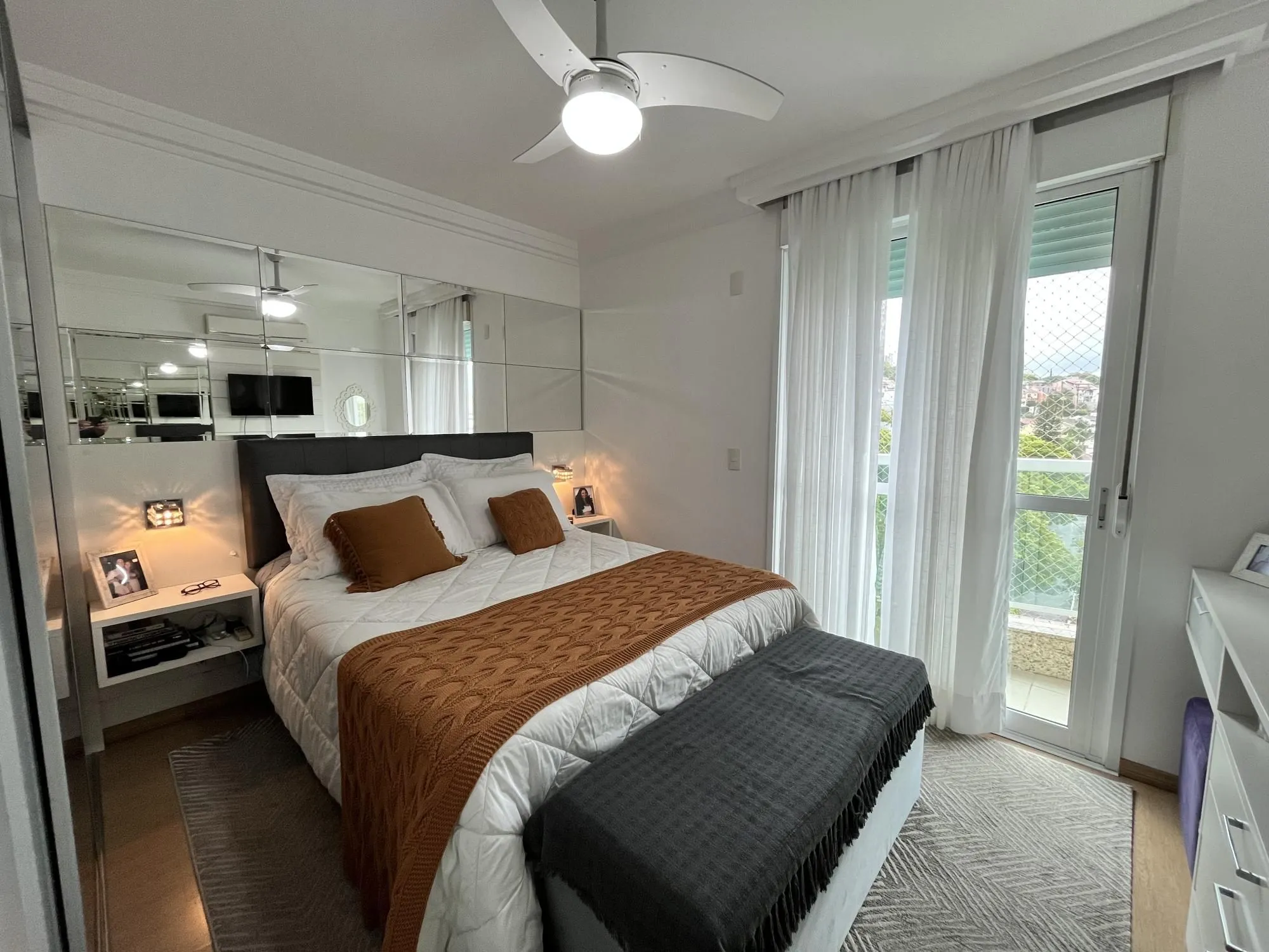 Imagem Excelente apartamento de 3 dormitórios, suíte, 2 vagas, no Bairro Boa Vista.