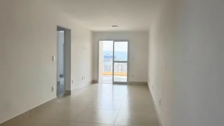 Imagem Conheça este apartamento de luxo com sacada envolvente e área de lazer completa, incluindo piscina, academia e espaço gourmet. O lar dos seus sonhos espera por você. Á venda na Imobiliaria Consulte Imoveis.