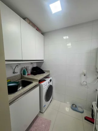 Imagem Apartamento com 2 dormitórios sendo 1 suíte e 1 vaga no bairro Vila Operária em Itajaí