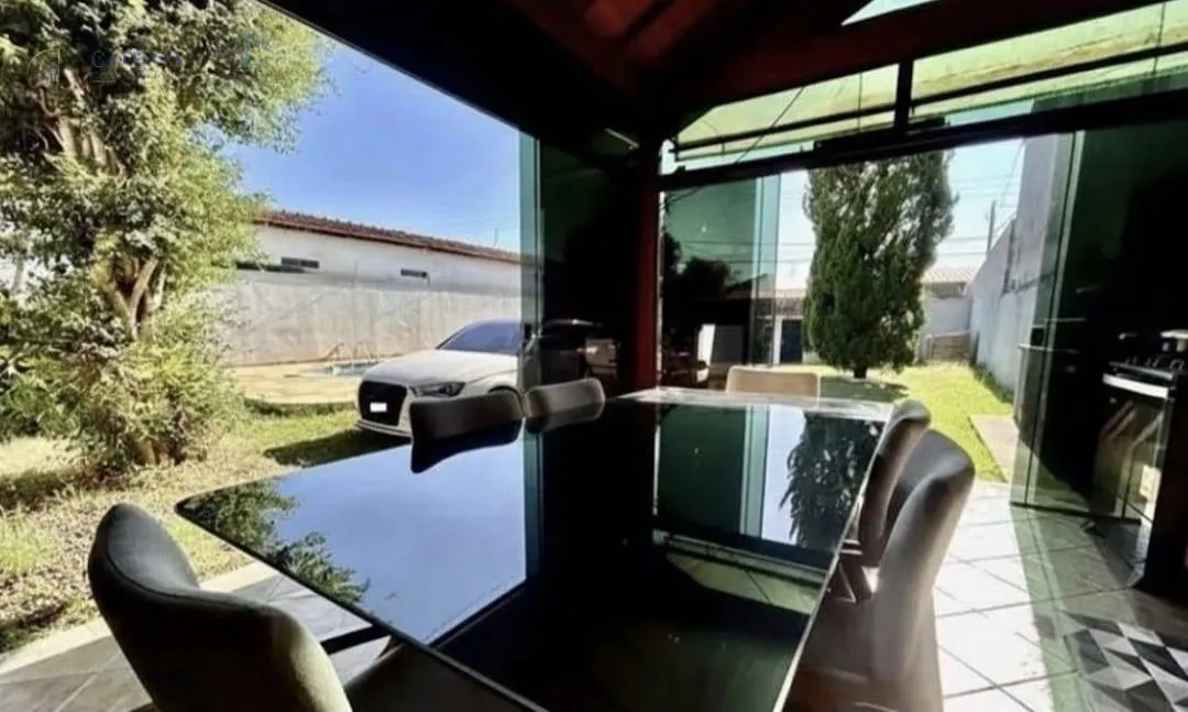 Imagem Casa térrea com Piscina, Área Gourmet e Excelente Espaço Externo