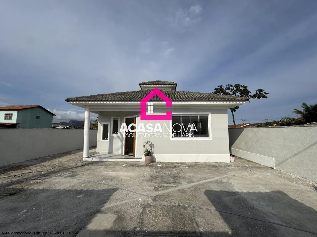 Imagem Casa para Venda em Maricá, Jardim Atlântico Central, 3 dormitórios, 1 suíte, 2 banheiros, 2 vagas
