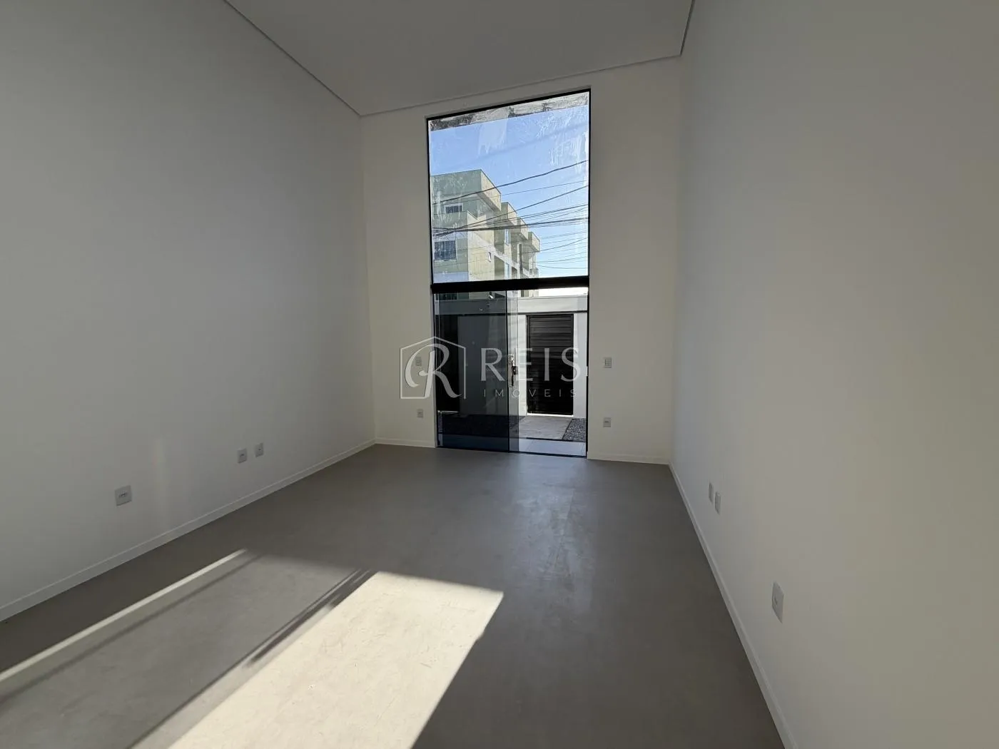 Imagem Casa para Venda em Rio das Ostras, Jardim Mariléa, 3 dormitórios, 1 suíte, 2 banheiros, 1 vaga