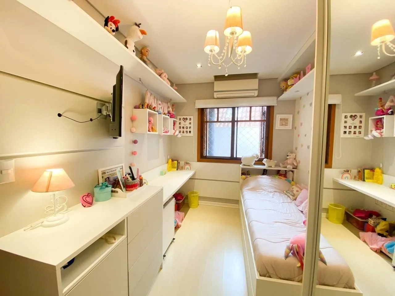 Imagem Casa 3 dorms à venda Avenida Senador Daniel Krieger, Jardim Itu - Porto Alegre