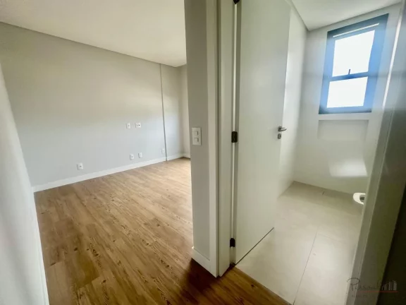 Imagem O Residencial Bosco é a sua chance de morar na rua mais charmosa da cidade: na Avenida Hercílio Lu...