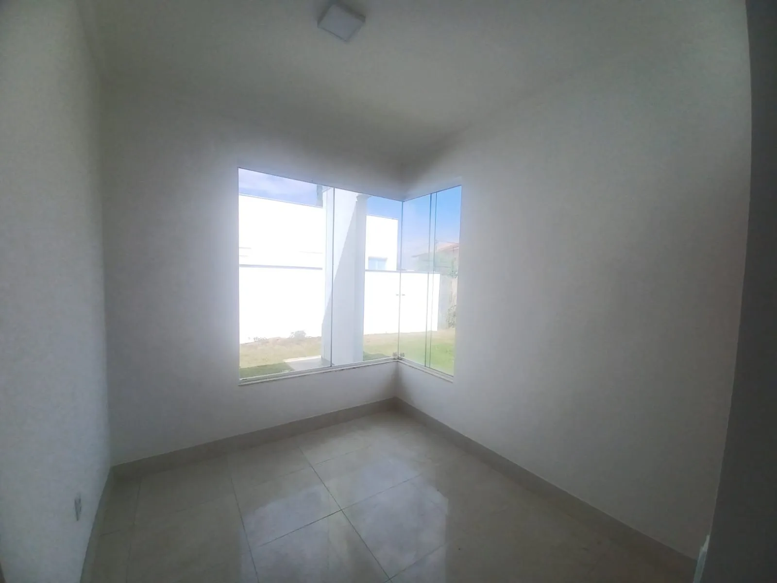 Imagem Magnífica casa térrea no Residencial Solar do Bosque!