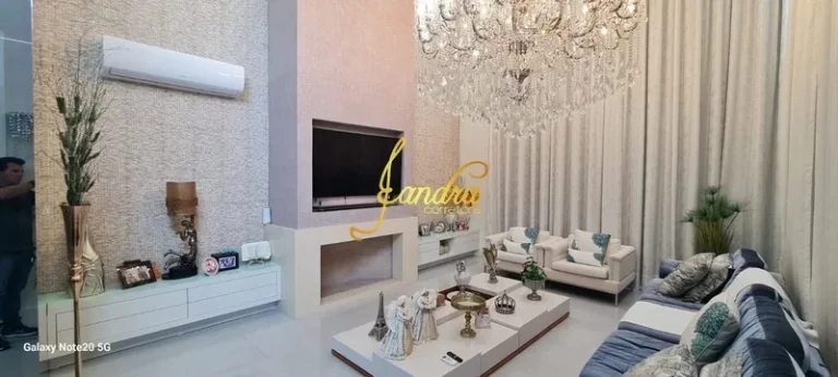 Imagem Sobrado triplex com 05 suítes mobiliado e decorado