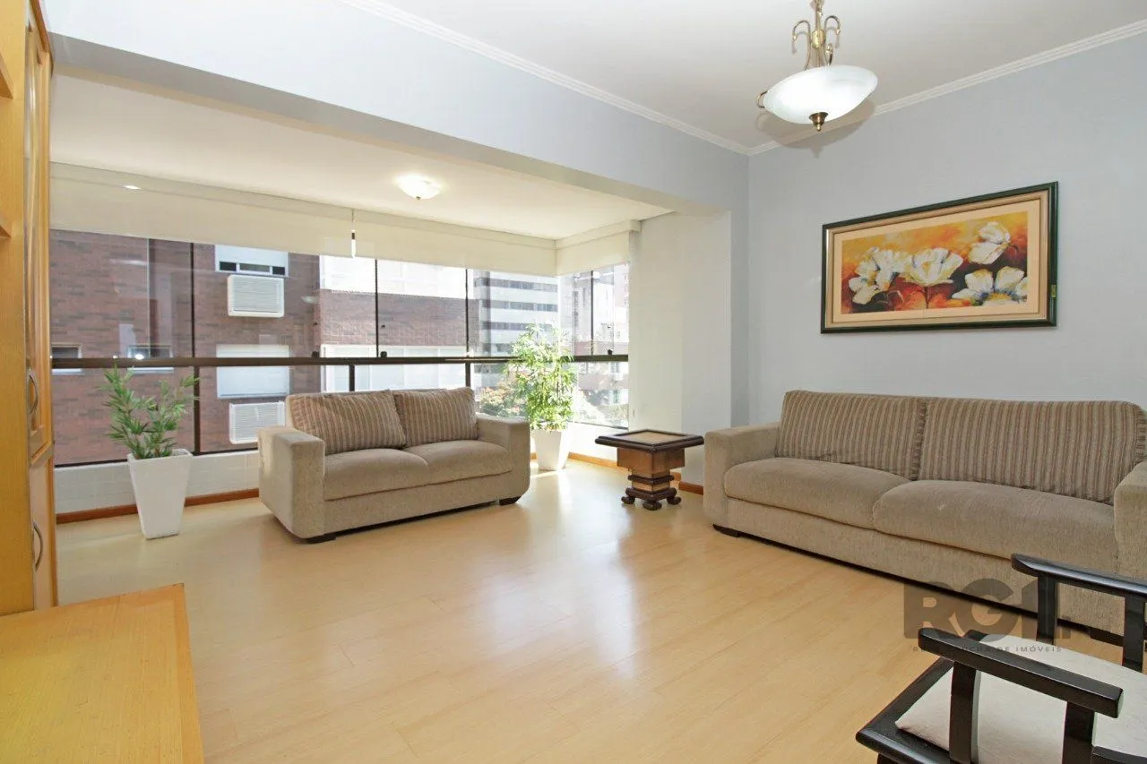 Imagem Apartamento de 3 dormitórios, suíte e 2 vagas de garagem no bairro Petrópolis em Porto Alegre
