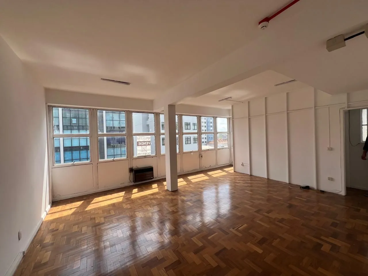 Imagem Sala comercial à venda em Caxias do Sul, São Pelegrino, 79.06m2