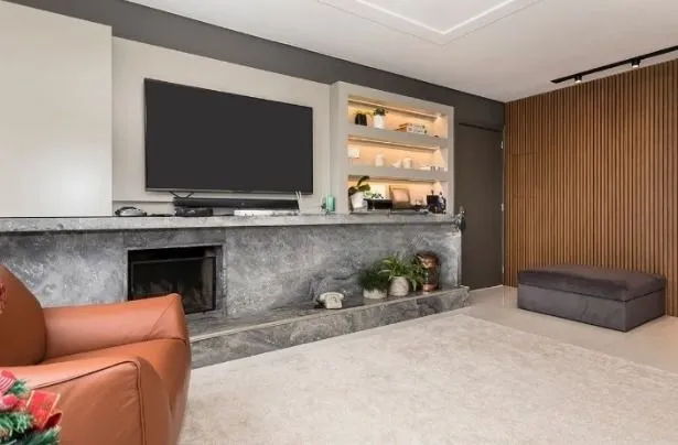 Imagem Apartamento com 3 suítes e 161m² à venda em Petrópolis, Porto Alegre.