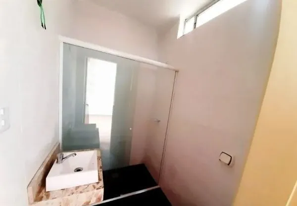 Imagem Apartamento no Petrópolis de 3 dormitórios e 2 vagas DESOCUPADO