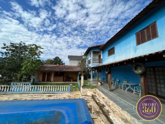 Imagem Oportunidade Única: Linda Chácara de 2.000m² à Venda