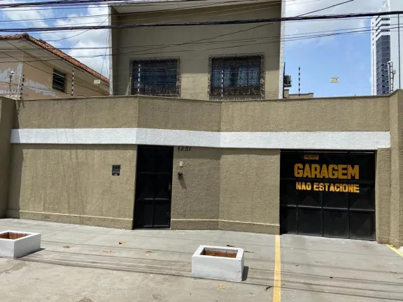 Foto do imóvel Casa com 6 Quartos à Venda, 438 m² em Jurunas - Belém