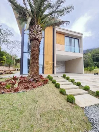 Imagem Casa em Condomínio para Venda em Petrópolis / RJ no bairro Araras