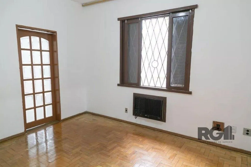 Imagem Casa para Venda - 150m², 3 dormitórios, 2 vagas - Teresópolis