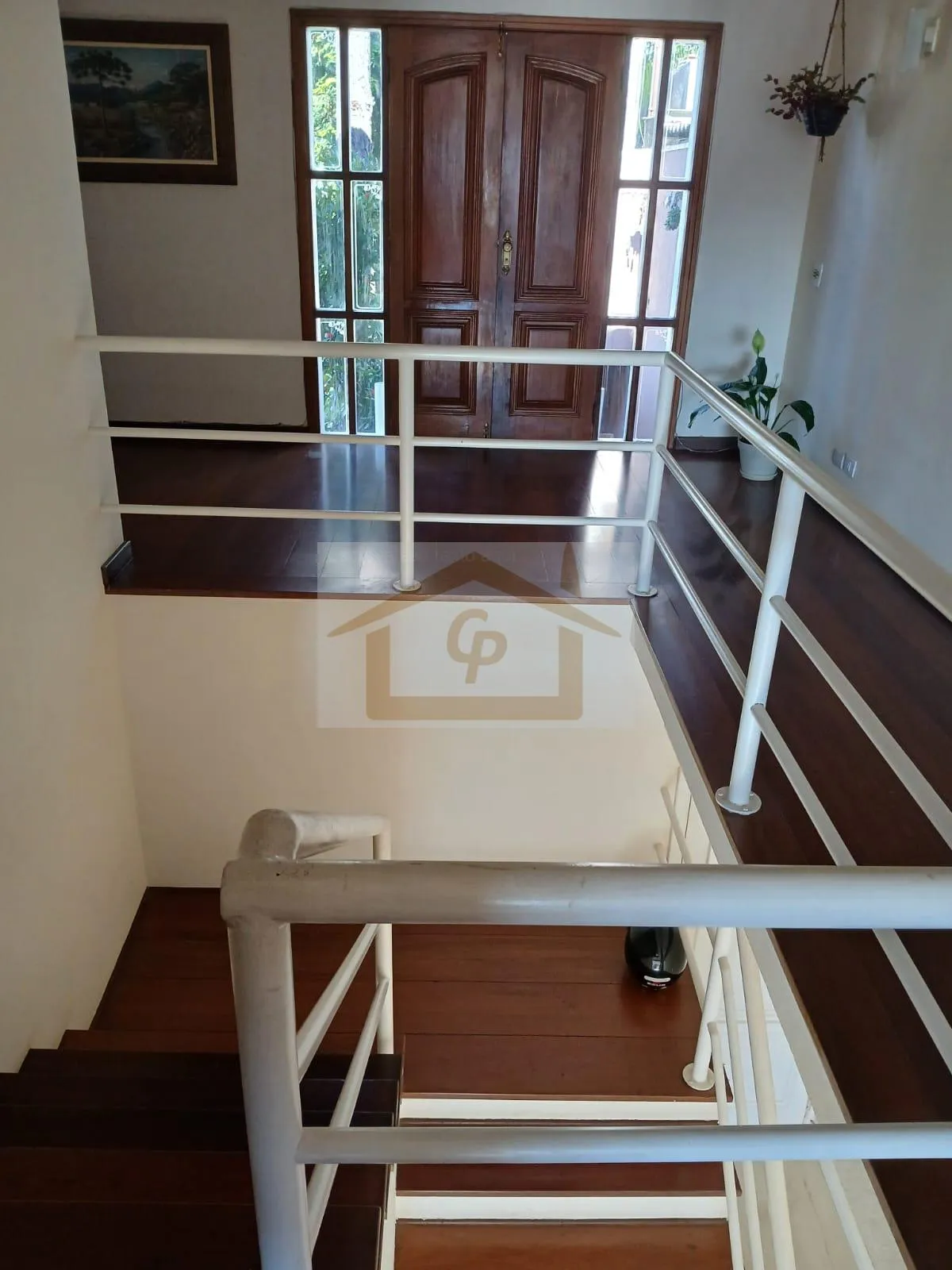 Imagem Encantadora! São 4 quartos (1 suíte), 4 vagas cobertas