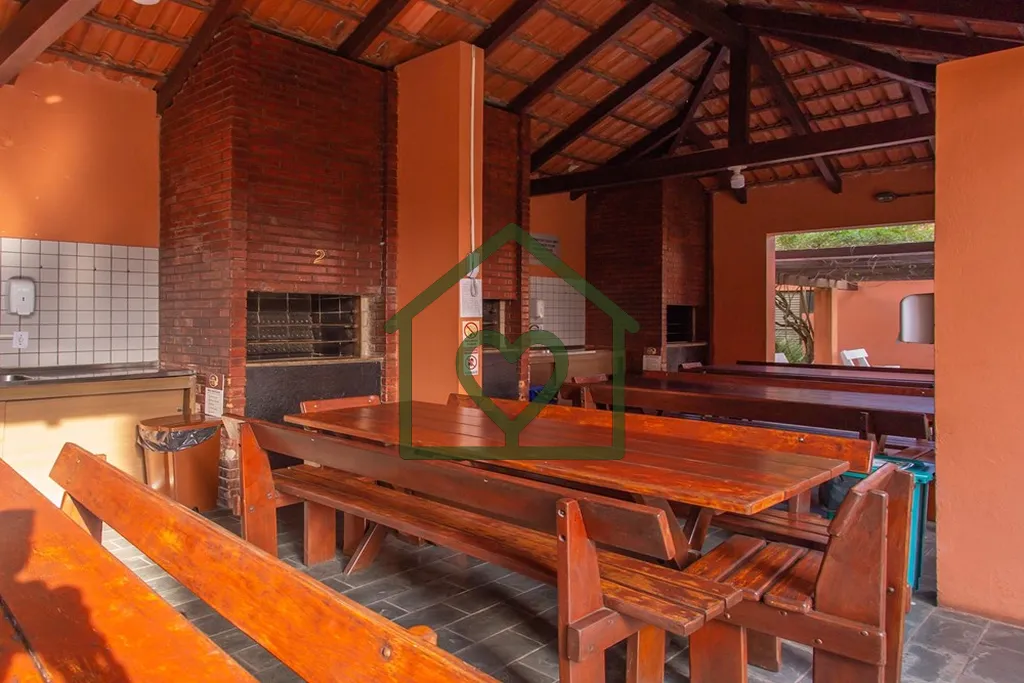 Imagem No Bairro Jardim Carvalho, na Avenida Protásio Alves n° 7157, apartamento com 3 dormitórios, deso...