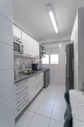 Imagem Apartamento à venda na Vila Olímpia com 3 suítes, 2 salas, 4 banheiros, 3 vagas, 137m².
