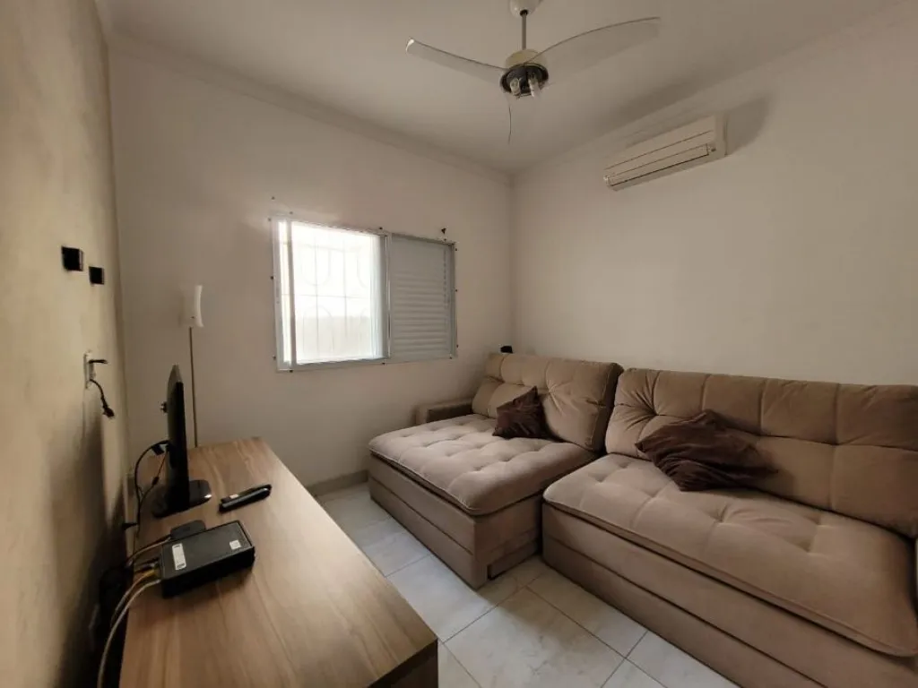 Imagem CASA COM 200,00 m² - AVIAÇÃO - PRAIA GRANDE SP