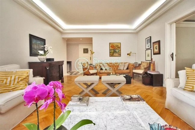 Imagem Excelente apartamento com 230mÂ² em HigienÃ³polis. Amplo living com sacada e janelÃµes, lavabo, 03 Ã...
