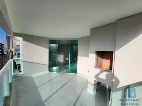 Imagem Apartamento 03 suítes (sendo 02 Demi), 02 vagas, Meia Praia em Itapema SC