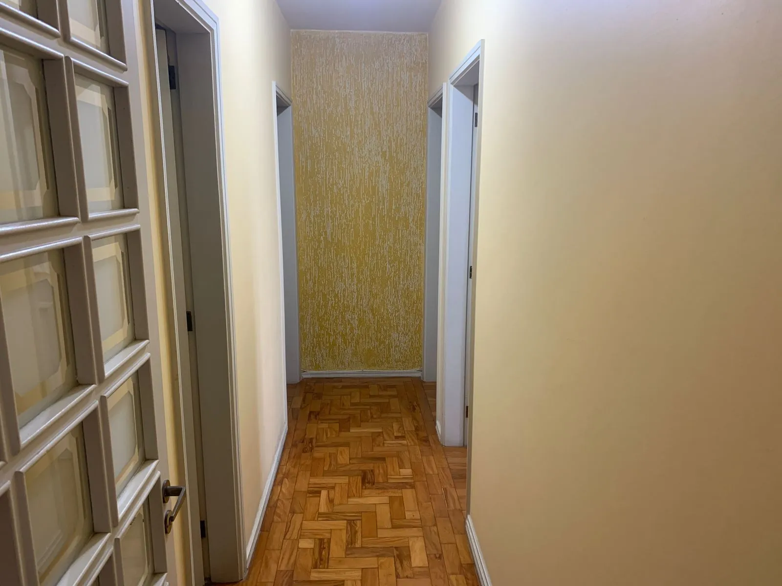 Imagem Apartamento 3 dormitórios com 2 banheiros e garagem no Menino Deus
