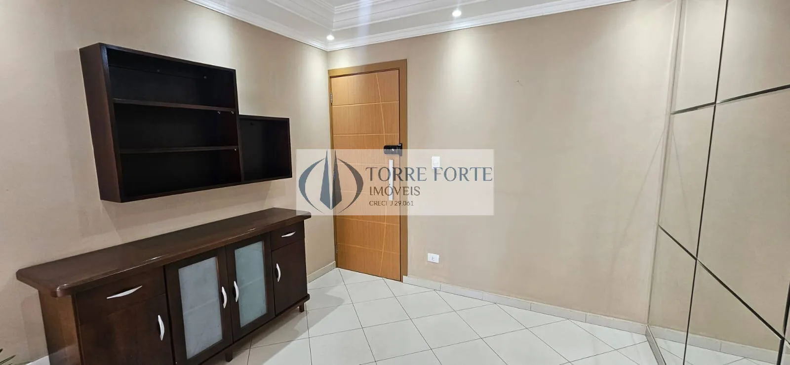 Imagem Ótimo apartamento 3 dormitórios, sala para 2 ambientes, cozinha, 1 vaga, ZN