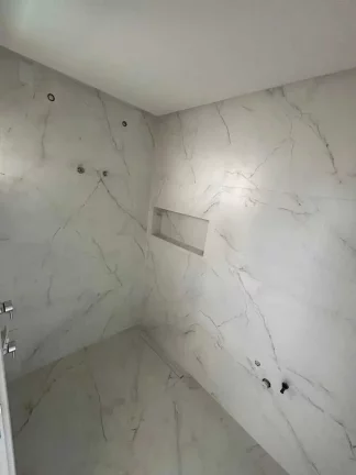 Imagem Sobrado com 3 suítes e 3 vagas e piscina privativa no bairro São Francisco de Assis, em Camboriú/SC