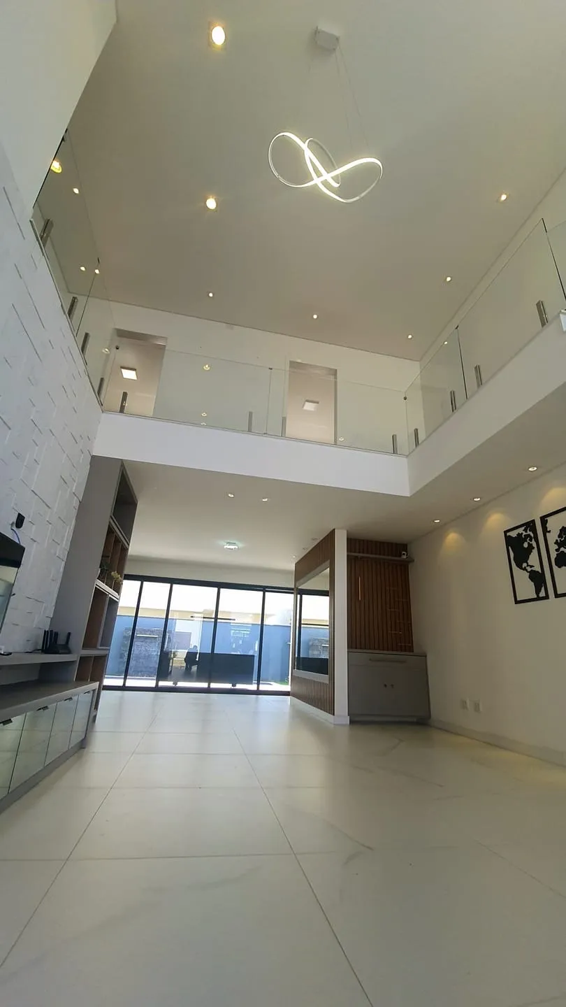 Imagem Casa à venda 3 Quartos, 2 Suites, 2 Vagas, 300M², Piracangaguá, Taubaté - SP | Condomínio Ouroville