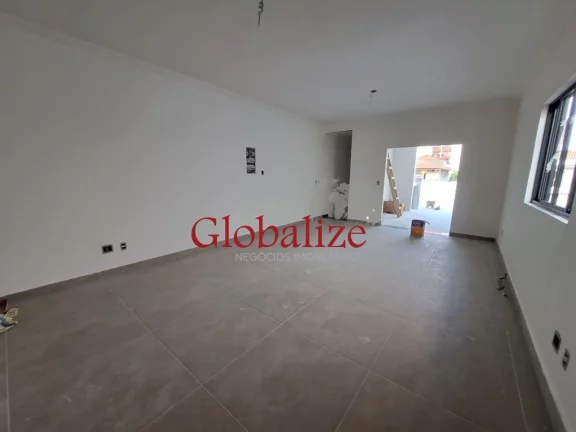 Imagem Casa sobreposta térrea à venda com 100m², 3 suítes, 2 vagas, piscina por R$1.025.000,00 no Embaré em Santos