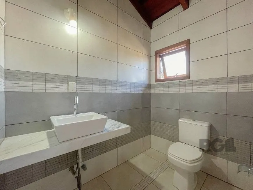 Imagem Excelente casa de 121m² com 3 dormitórios e 2 vagas.