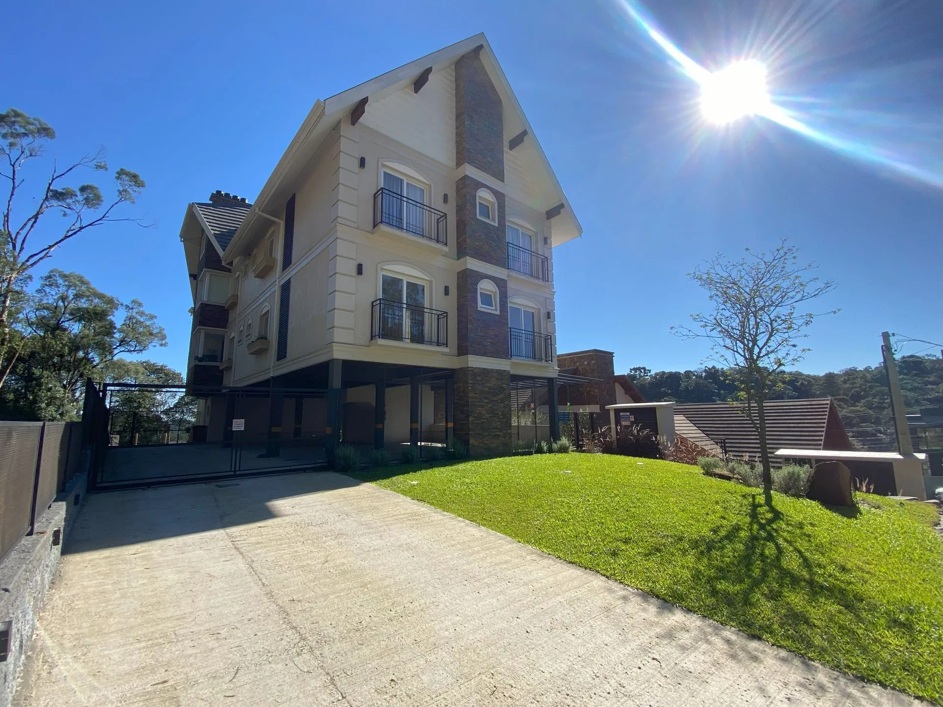 Imagem Cobertura à venda em Gramado, Ipê Amarelo, com 3 quartos, 150.44m2