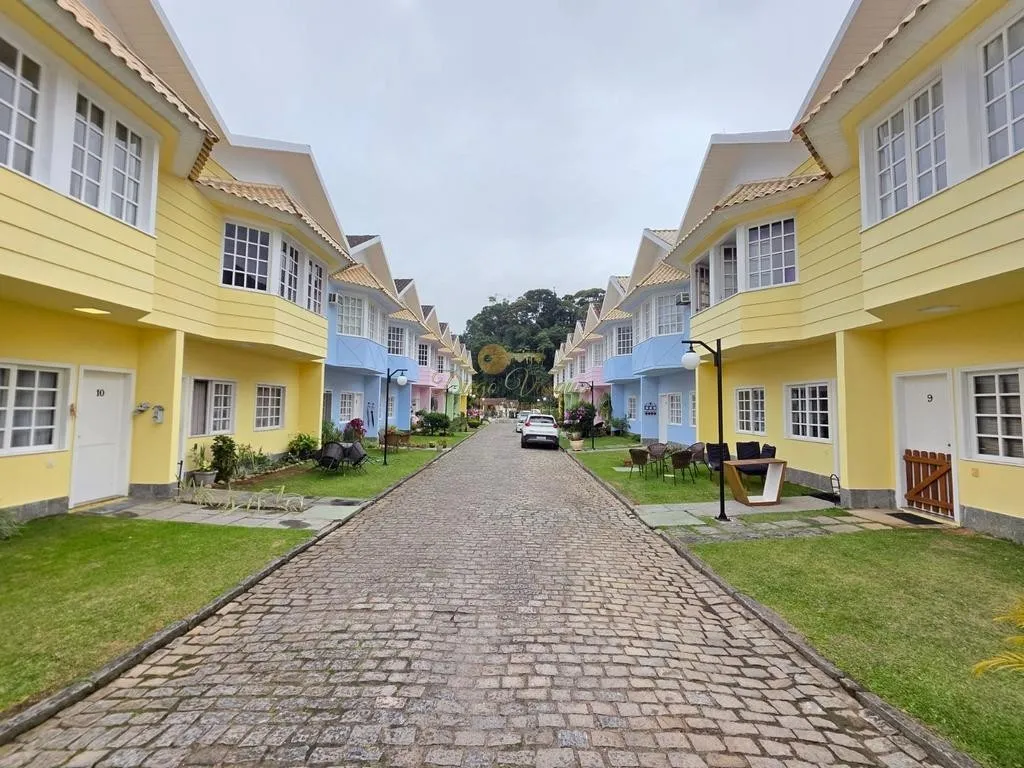 Imagem Casa em Condomínio para Venda em Teresópolis / RJ no bairro Bom Retiro