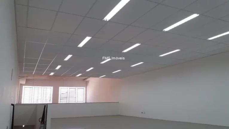Imagem Galpão com 950m2 em Alphaville Industrial - Barueri