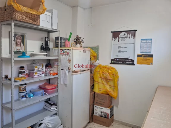 Imagem Belíssimo apartamento bem espaçoso em Santos na Aparecida com 2 dormitórios mais dependência, uma suíte e garagem fechada a venda por R$ 480.000,00
