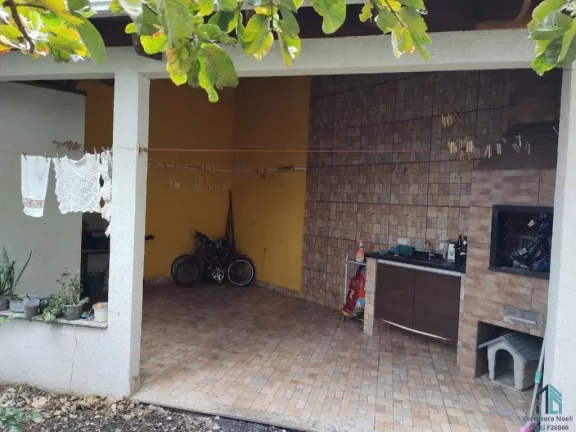 Imagem (PERMUTA) Sobrado a venda 05 quartos sendo 02 suítes em Curitiba PR
