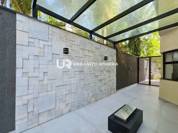 Imagem Residência de Alto Padrão com 379m2 Totalmente Mobiliada e Decorada