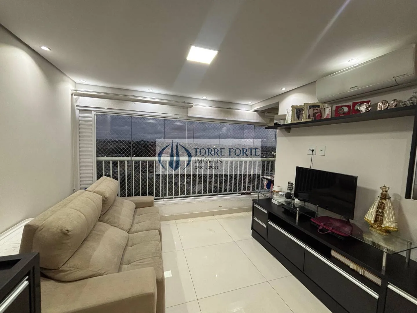 Imagem Lindo apartamento 2 dormitórios, 1 vaga Demarcada e escritura