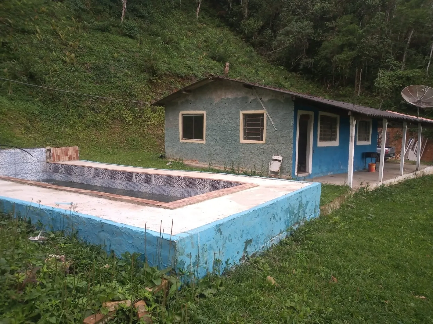 Imagem Chácara à venda 2 Quartos, 4 Vagas, 26000M², Bairro das Oliveiras, Pindamonhangaba - SP