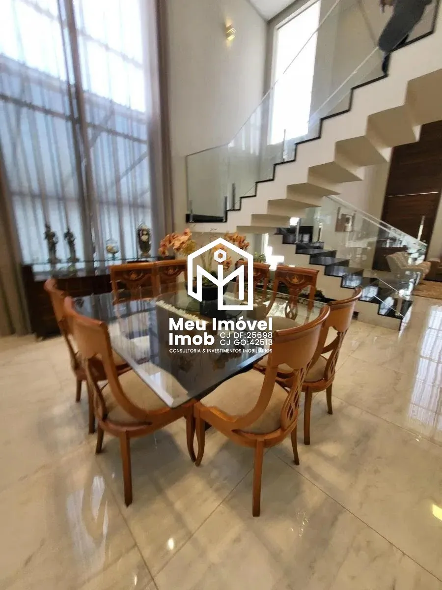 Imagem Casa 4 Quartos 4 Suítes 5 Vagas 900m² Útil 530 m² Lazer