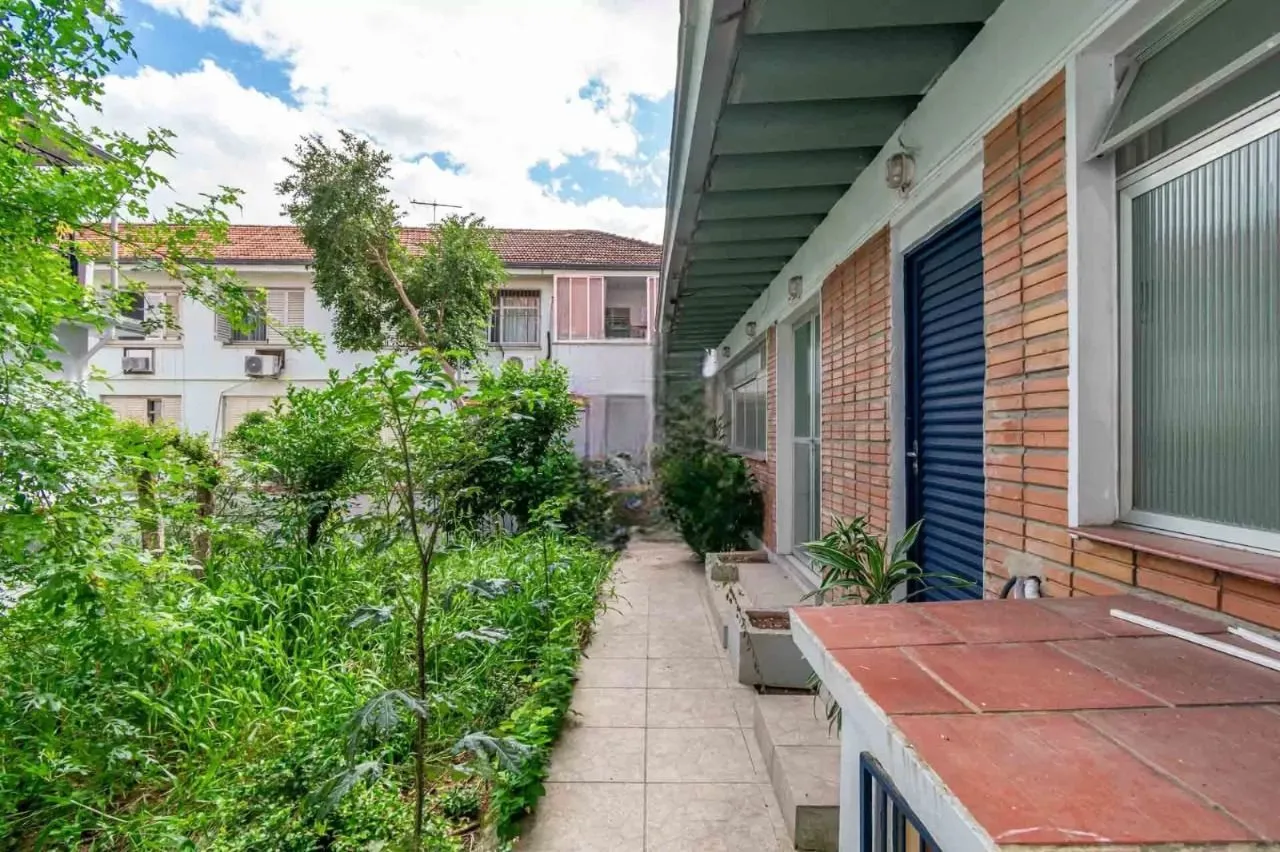 Imagem Predio Comercial com 1000m², 5 vagas, no bairro Higienópolis em Porto Alegre para Alugar
