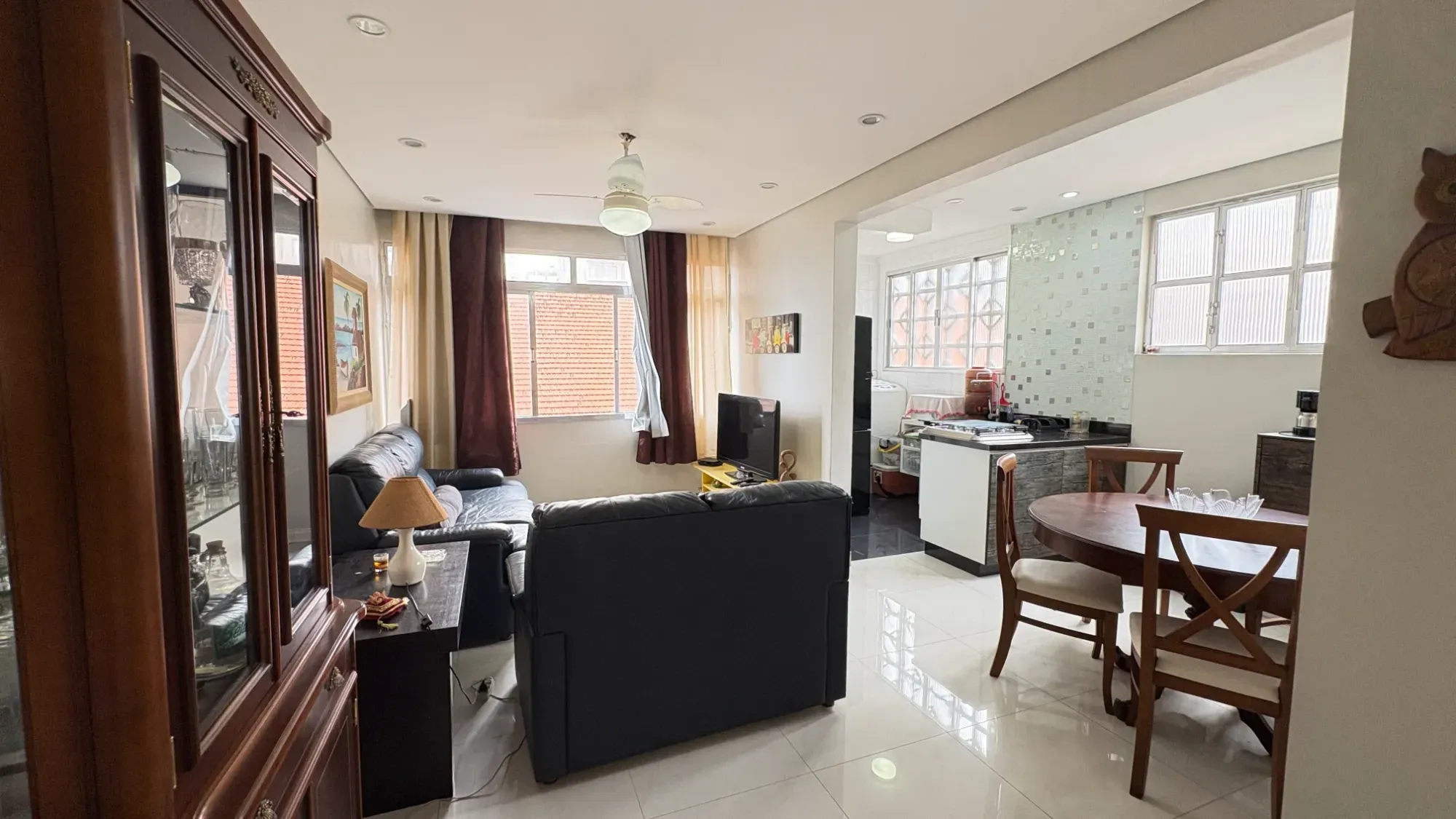 Imagem Apartamento com 2 Quartos à Venda, 70 m² em Embaré - Santos